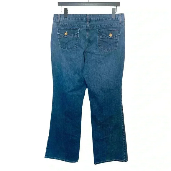 French Cuff NWOT high rise,  wide leg, mid-weight mid wash jeans Size 14 - Picture 3 of 8